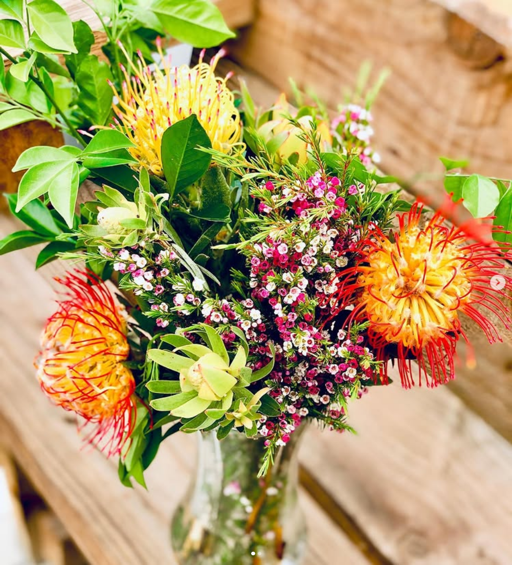 Screenshot 2025-05-24 at 00-36-37 Abs Florist Bridal (@abs_florist) • Instagram photos and videos